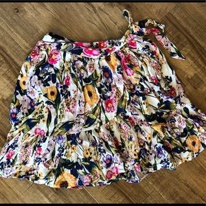 Floral wrap skirt.